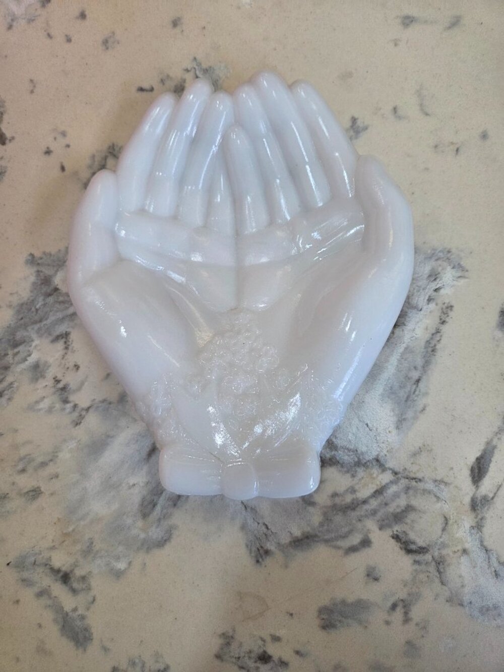Vintage White Milk Glass Avon Open Hands Soap Dish Trinket Jewelry Holder
